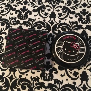 MAC Hello Kitty Beauty Powder in Pretty Baby💖
